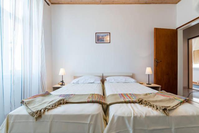 Apartments Lima Lazaneo Jelsa  Ngoại thất bức ảnh